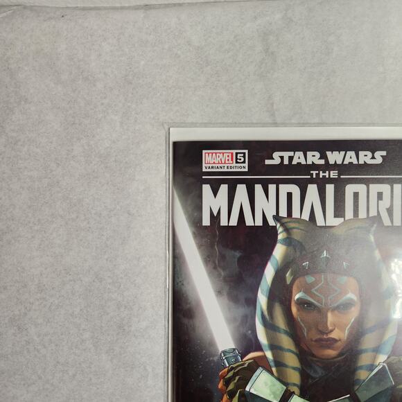 Marvel Star Wars The Mandalorian #5 Ahsoka Tano Kael Ngu Exclusive Variant NM - Picture 3 of 7